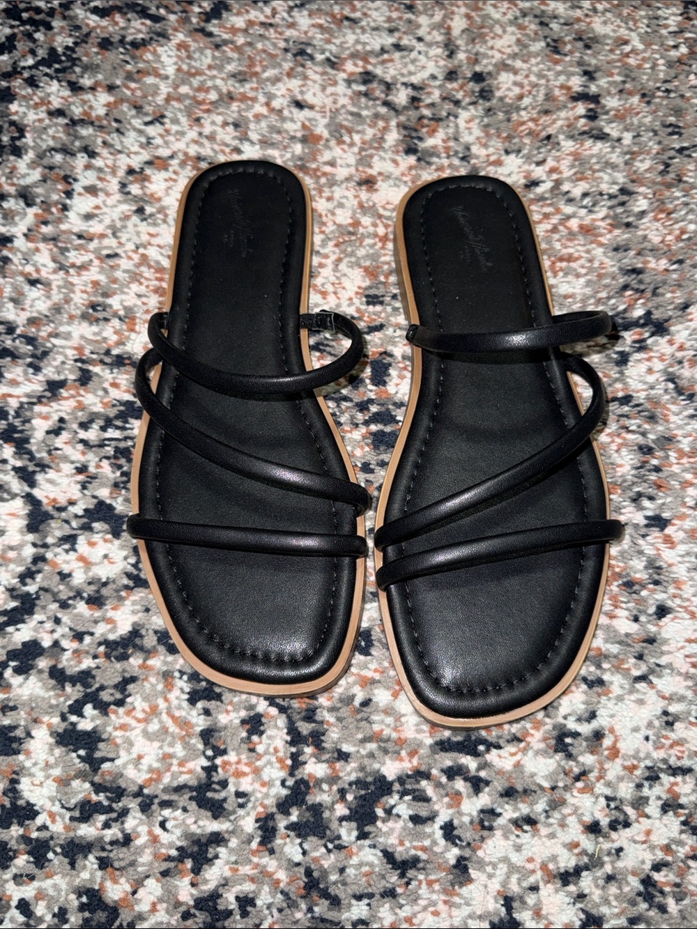 Universal Thread Black Strappy Slide Sandals